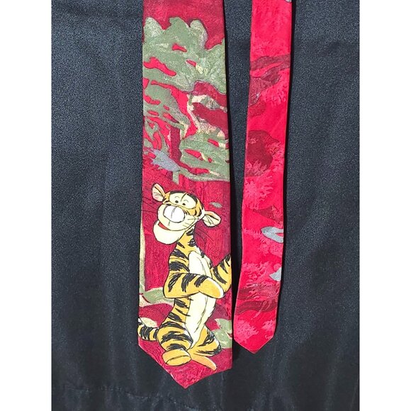 Disney Other - Disney Tigger Silk Men's Necktie In Red With Green & Yellow Accents